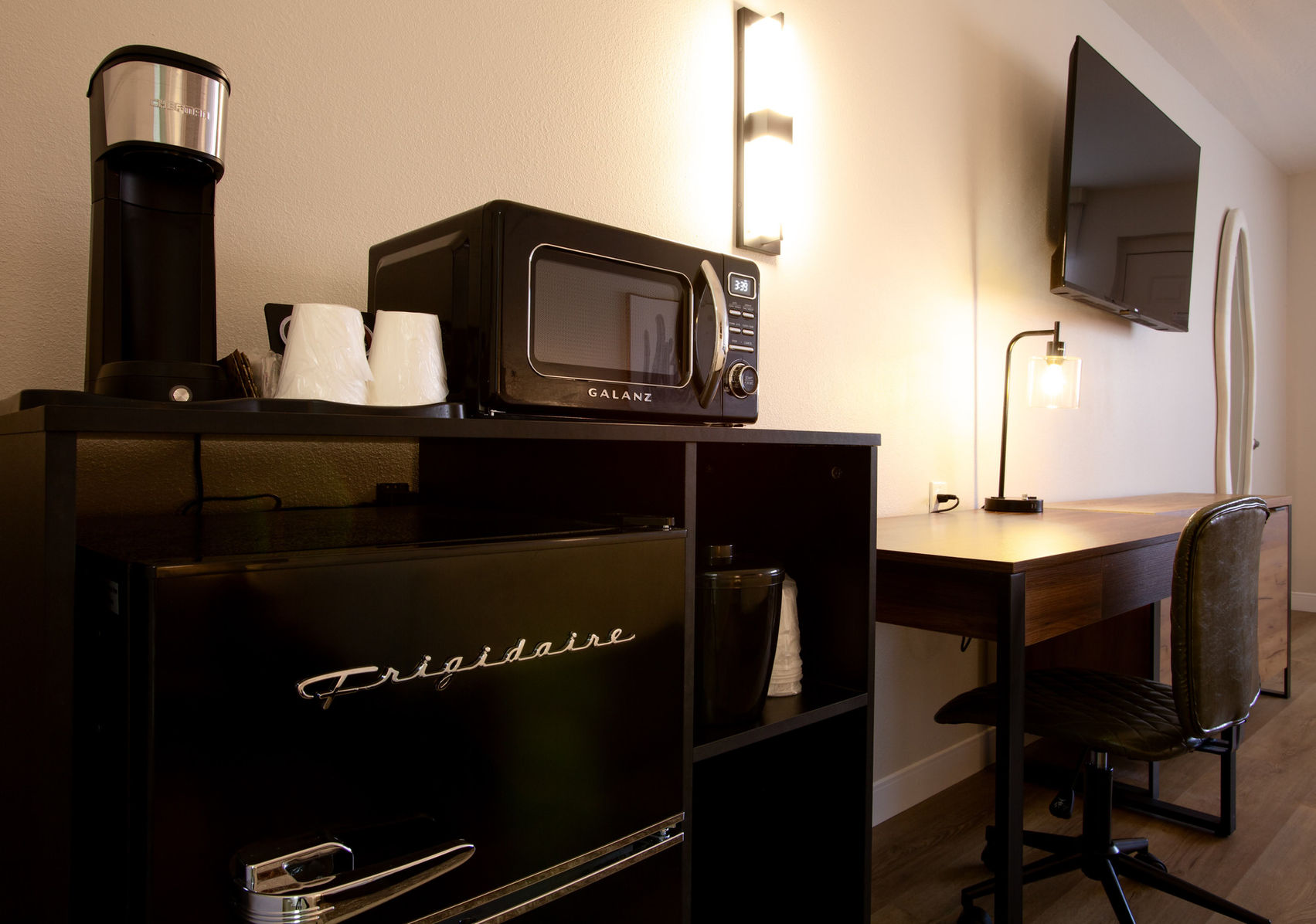 62d9a4_e2bfee39dd3c4c4d875159818d0d7dff~mv2